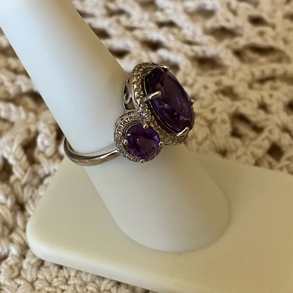 Amethyst and white zircon sterling ring - Picture 4 of 6